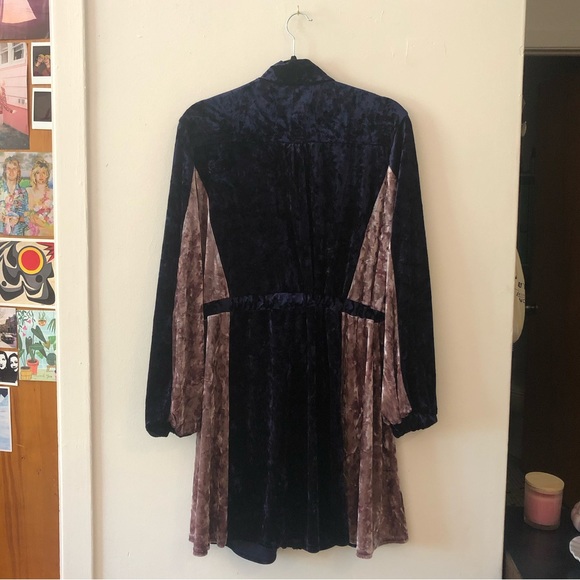 ๐ช Pink&Blue velvet ASOS dress with front zipper - Picture 4 of 4